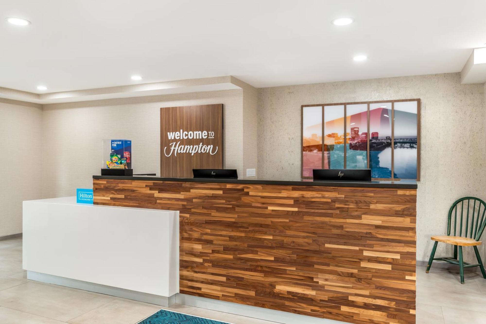 Hampton Inn Petersburg-Fort Gregg Adams Exterior photo
